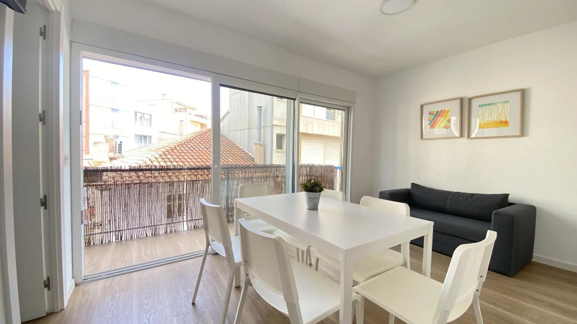 Tarracohomes - Th05 Apartamento Del Mar En Cambrils 0*,